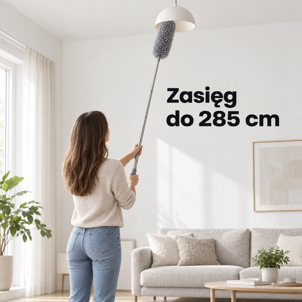 Miotełka teleskopowa sięga lampy pod sufitem, zasięg do 285 cm
